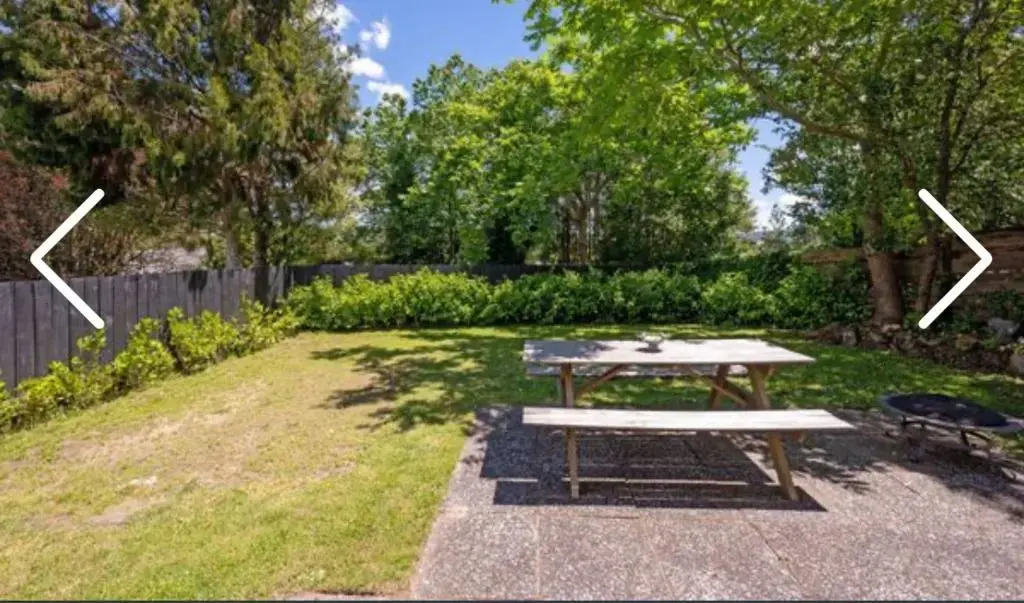 Private 2 bedrooms suite with free parking