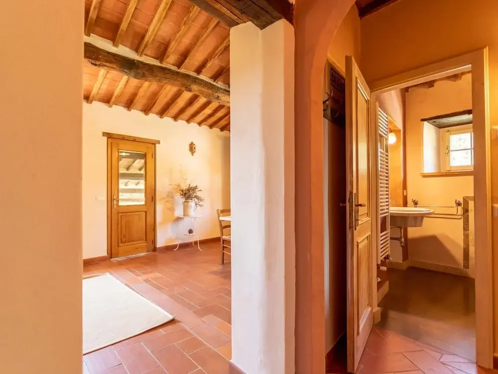 Hill-view Apartment in Lucignano With Private Terrace