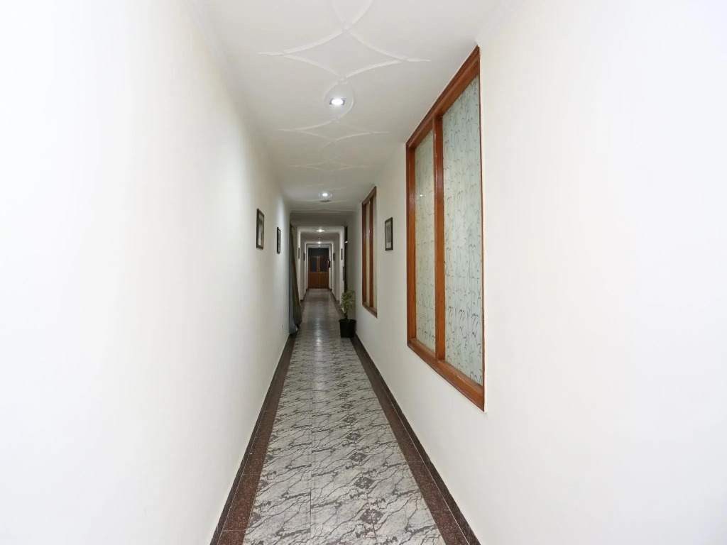OYO 14100 Hotel D Meridien