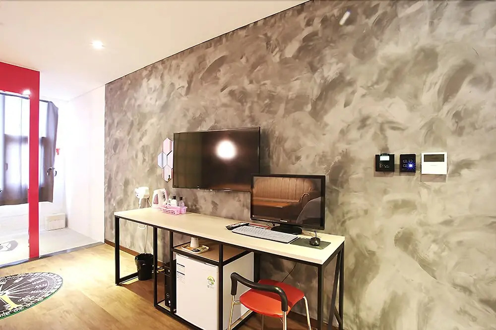 K City Hotel