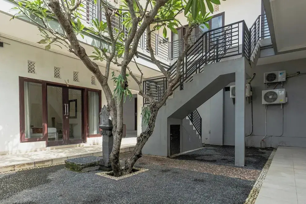 Azalea Homestay & Villa