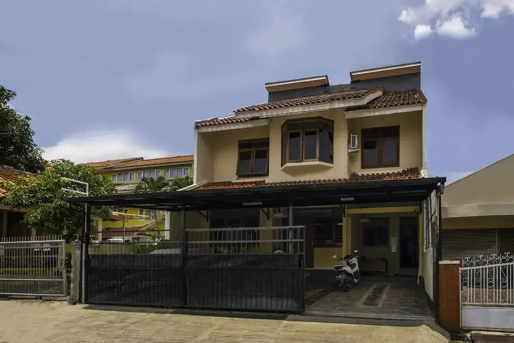 Oyo 1954 Tubagus Guest House