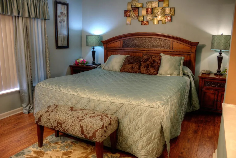 Whispering Pines 312