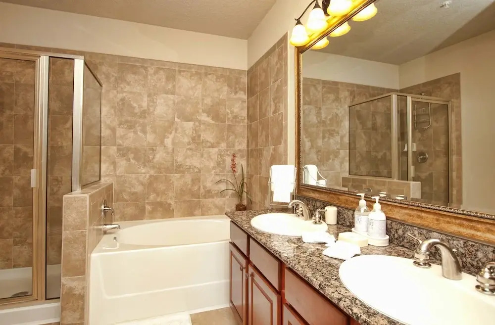 Bella Piazza - 4 Bedrooms Condo-4352BP