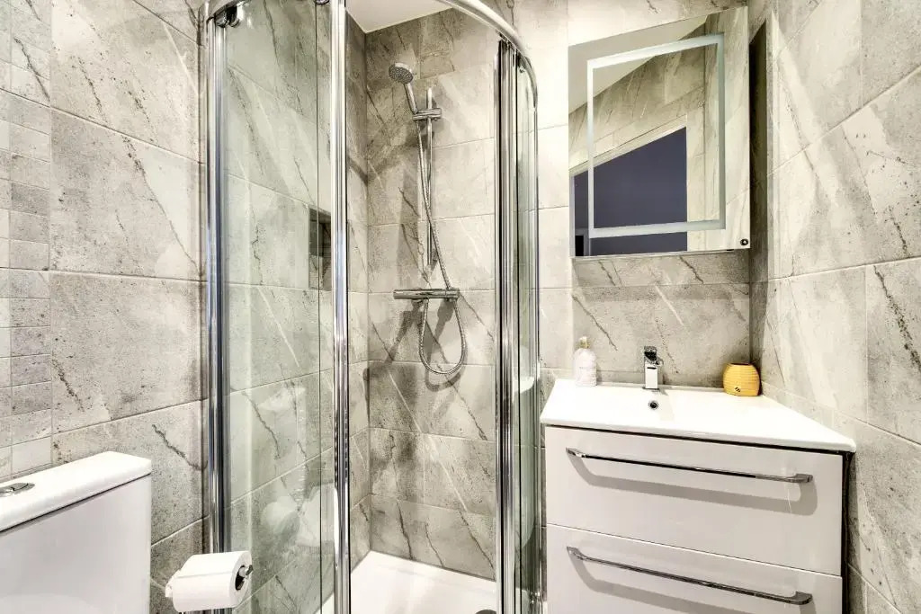 Stylish & Spacious 3 Bedroom Apt in Finnieston, West End