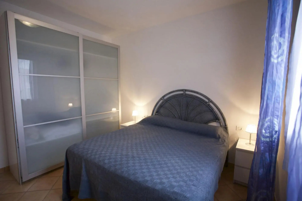 Ywo-room Bilo Sofi with terrace in the city center of Marina di Campo-BILO SOFI CON TERRAZZA