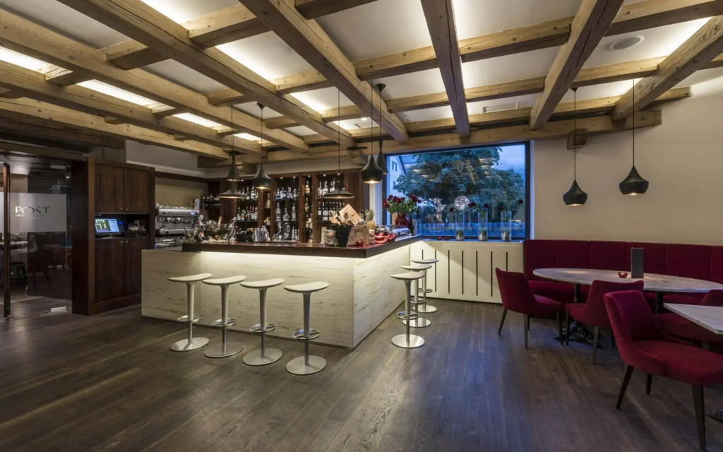 Post Hotel