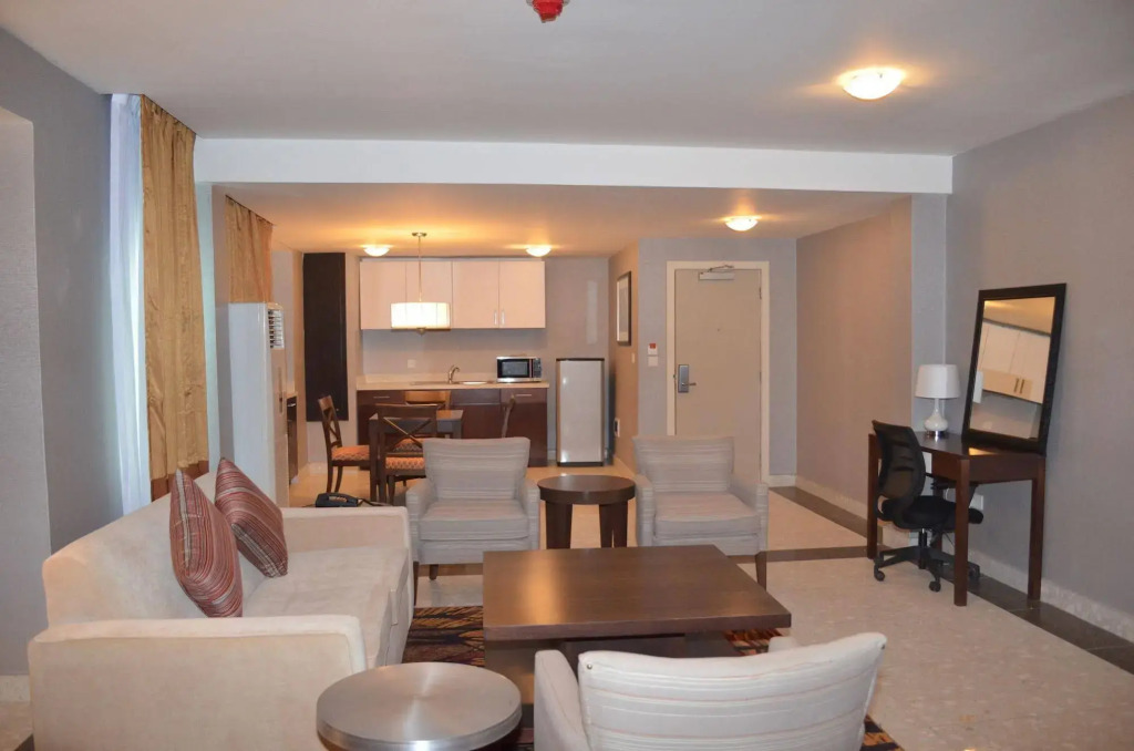 Lakewood Luxury Apartment