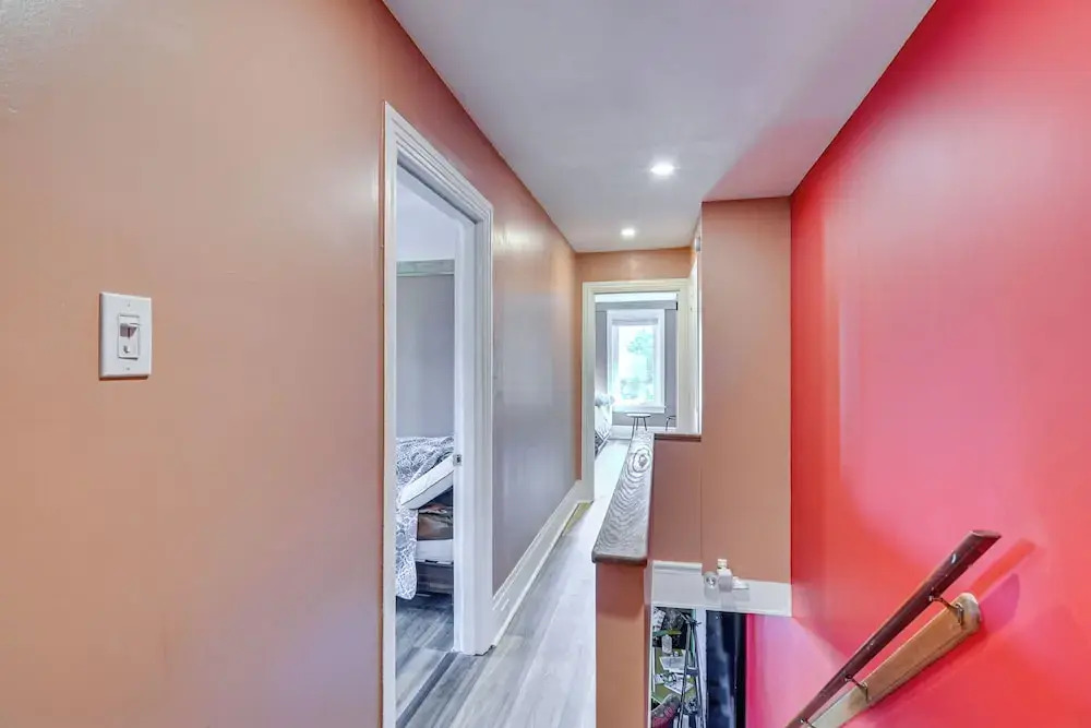 Walkable Neighborhood: Updated Morton Home!