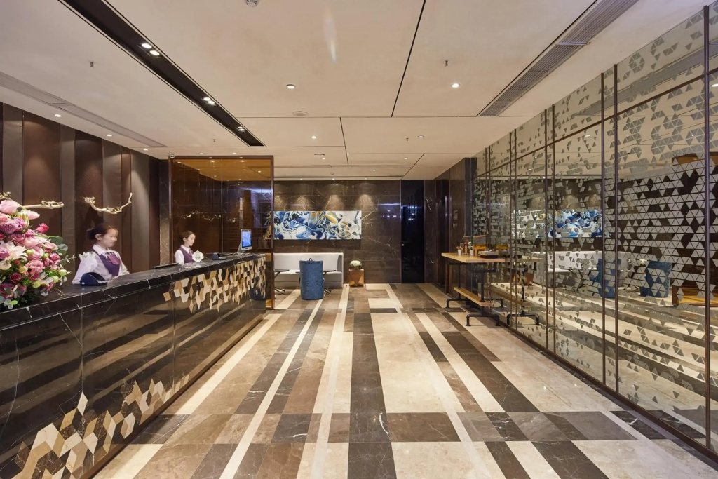 INSAIL Hotel