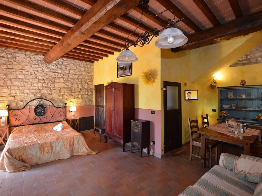 Apartment With Pool, Rignano