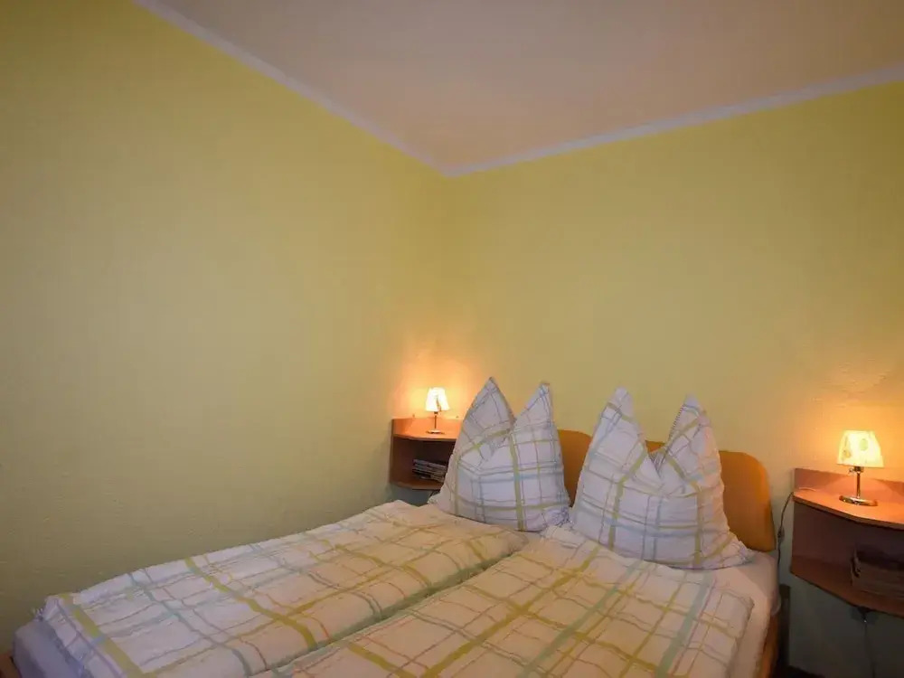 Quaint Bungalow in Reddelich near Baltic Sea Coast