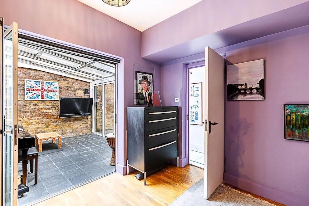 Stylish Mews Home in Kensington