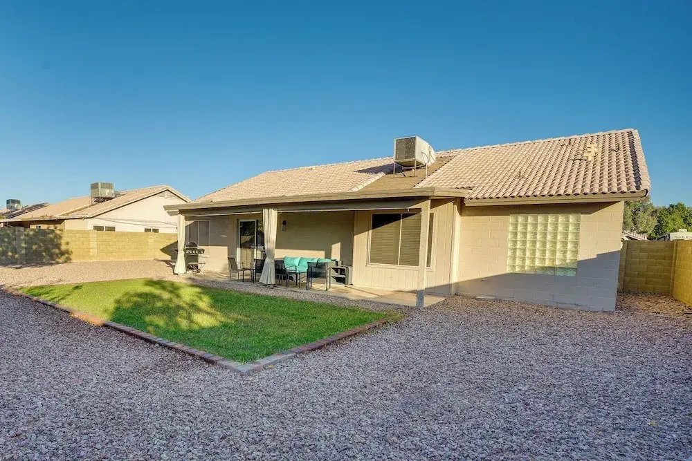 Pet-friendly Yard! Home Near State Farm Stadium