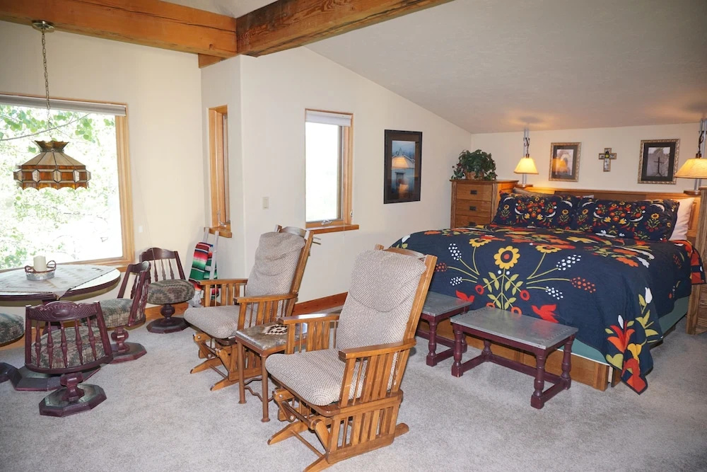 Ski-in/out House With Outstanding Views Of Slopes - Quiet Location At End Of Cul-de-sac 5 Bedroom Home by RedAwning