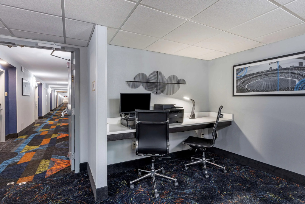 Best Western Plus St. Louis West-Westport