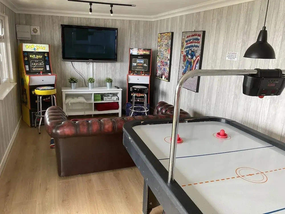 Pebble Lodge