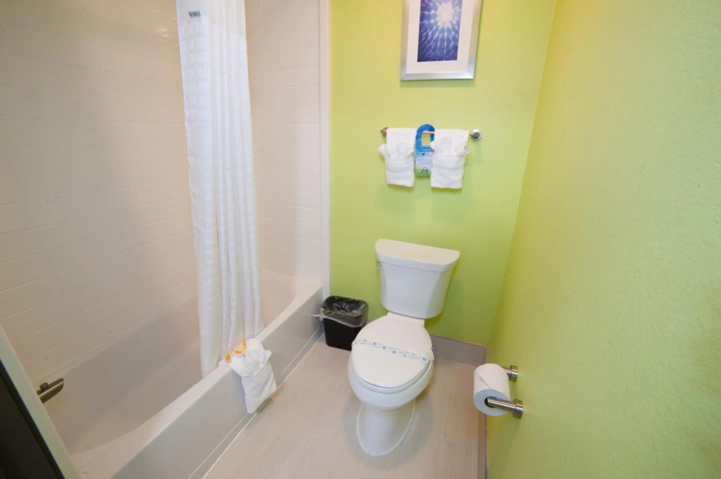 Arya Inn & Suites