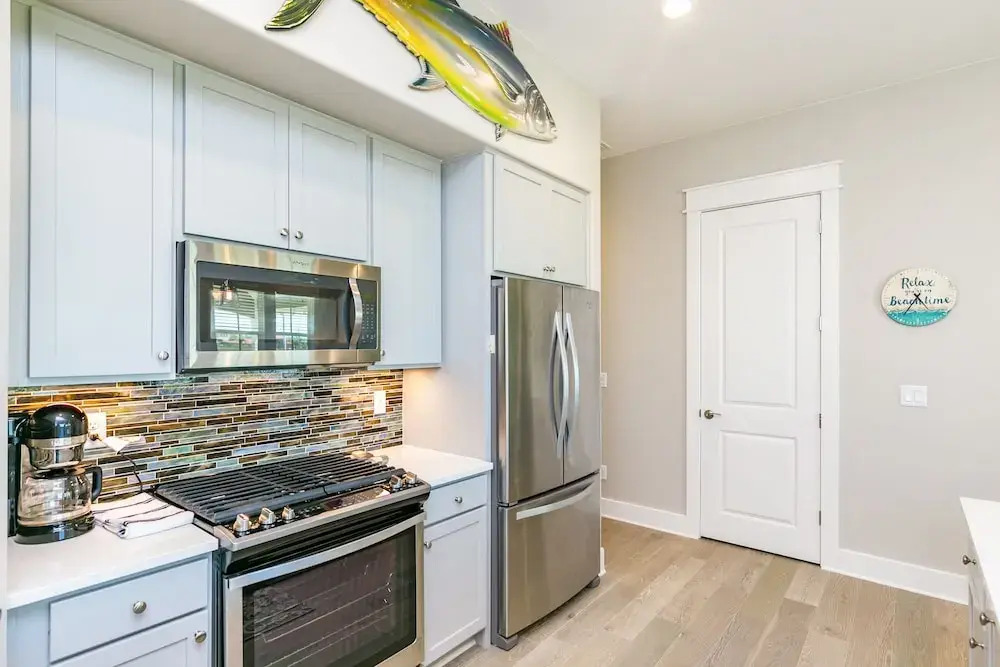 137 Sunset Ave Townhouse Building 1 Unit B 3 Bedrooms 3.5 Bathrooms To