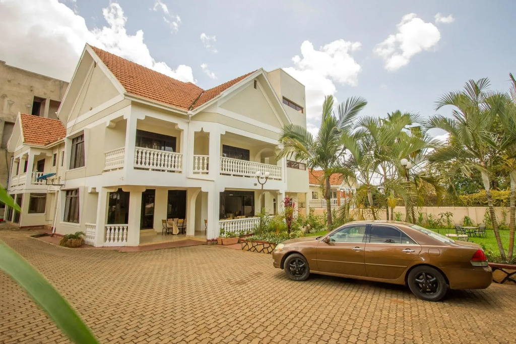 Tiptone Hotel