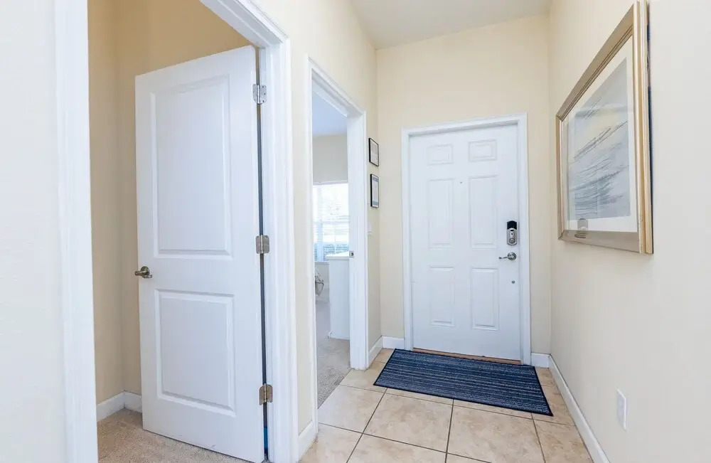 Cozzy home 5Bdr 5Bath with Pvt Pool and close to Disney parks