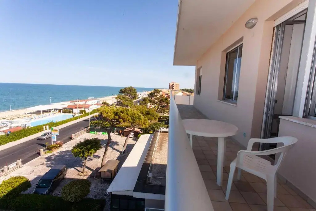 M62 - Marcelli, attico fronte mare