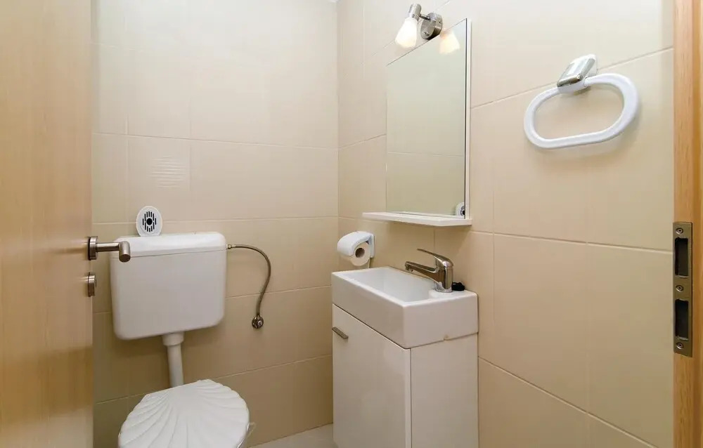 Beautiful Home in Sevid With Wifi and 4 Bedrooms