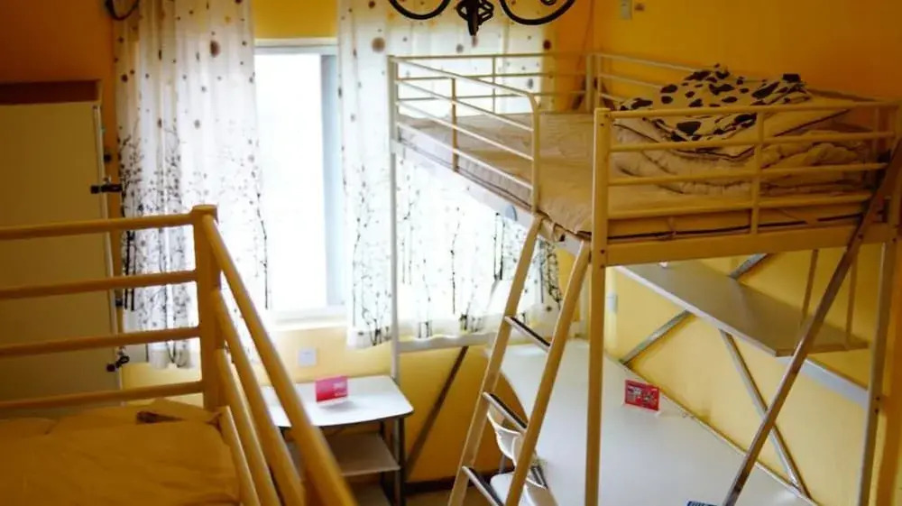 Chengdu Season Inn Youth Hostel