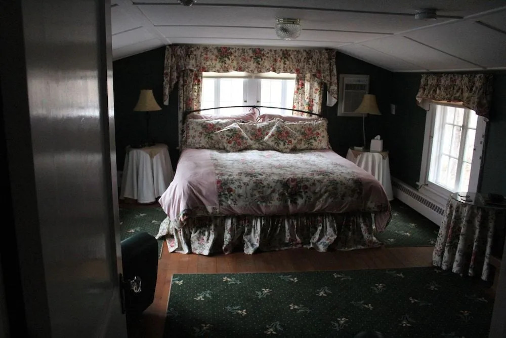 Fox Creek Inn