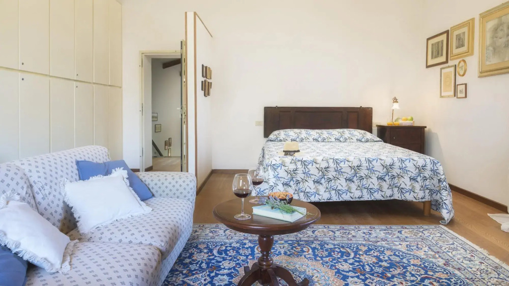 La Panoramica 8, Emma Villas