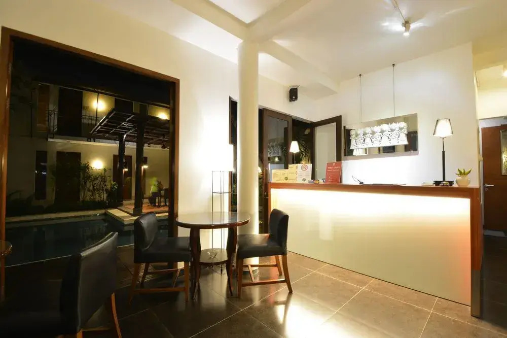 ZEN Rooms Kemang Ampera
