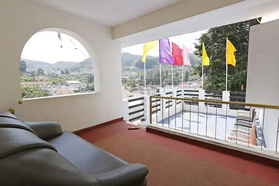 Vels Court Residency