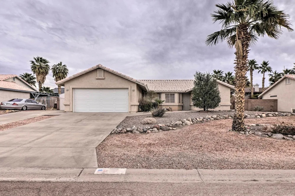 Fort Mohave Home w/ Hot Tub: 4 Mi to CO River!