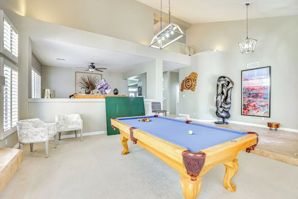 Luxe Mtn-view Mansion w/ Hot Tub in Phoenix!