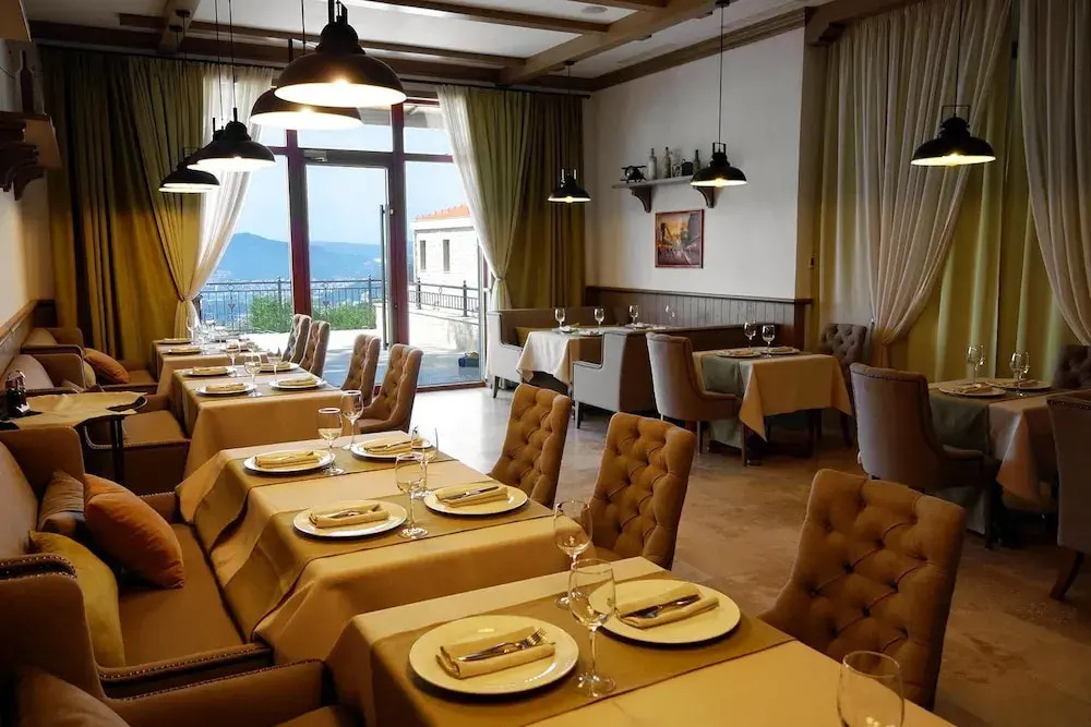 Oak Leaf Residences