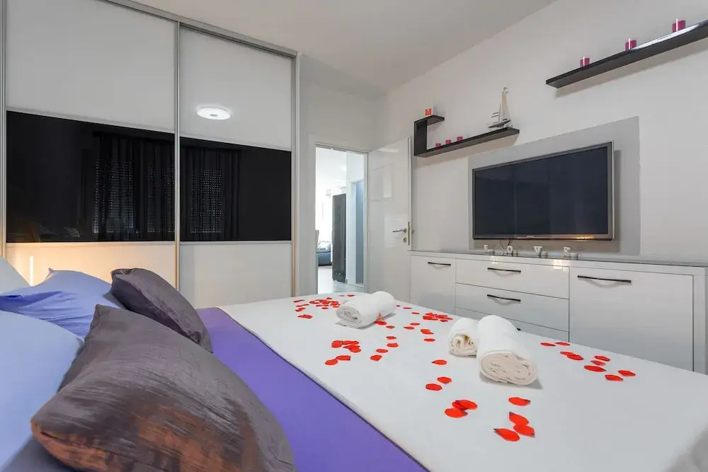 Split City Apartment