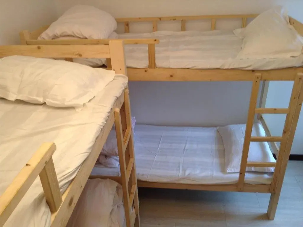 Guiyang That Year Of February Youth Hostel