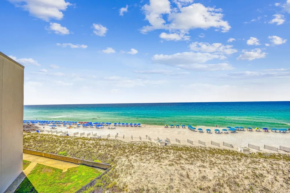 Inlet Reef 408 4 Bedroom Condo by RedAwning
