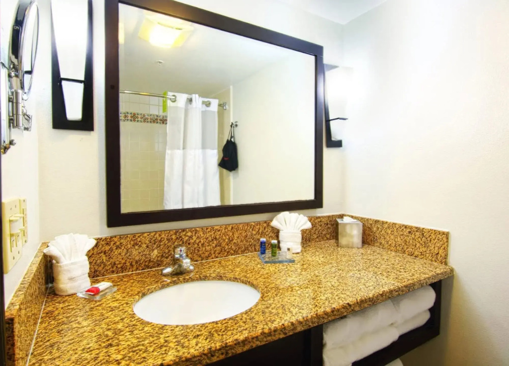 The Buena Park Grand Hotel & Suites