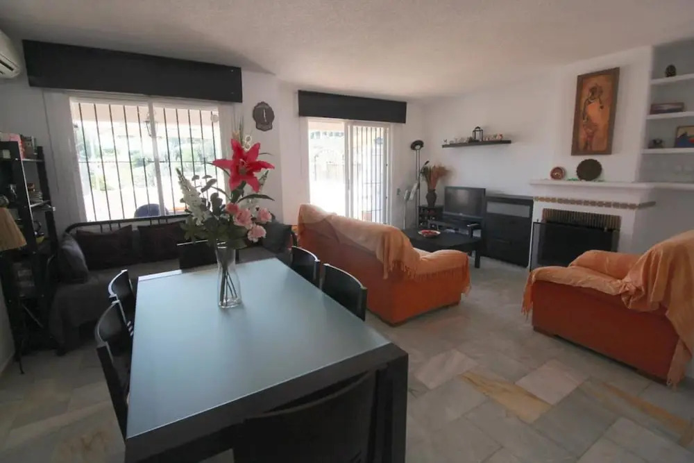 House - 2 Bedrooms with Pool and WiFi - 107850