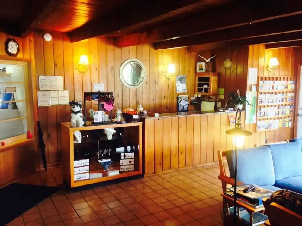 Tillicum Beach Motel - Formerly Deanes Oceanfront Lodge
