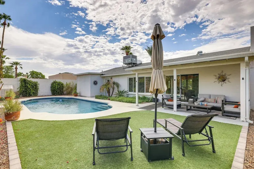 6 Mi to Lookout Mountain: Scottsdale Home w/ Grill