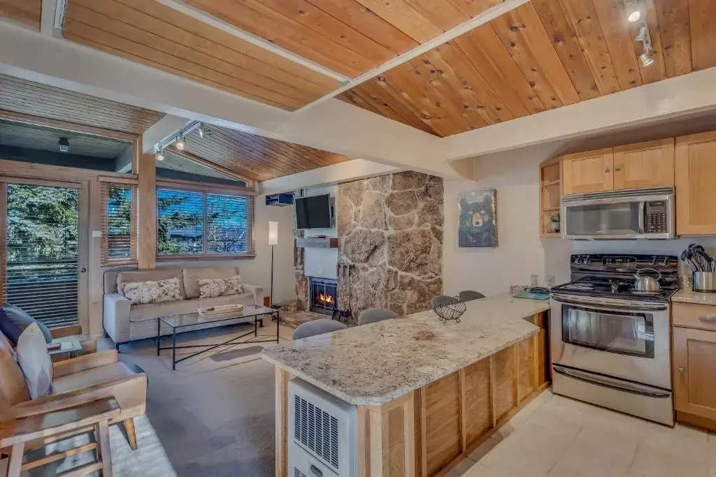 Laurelwood Condominiums Studio Premier Unit 114