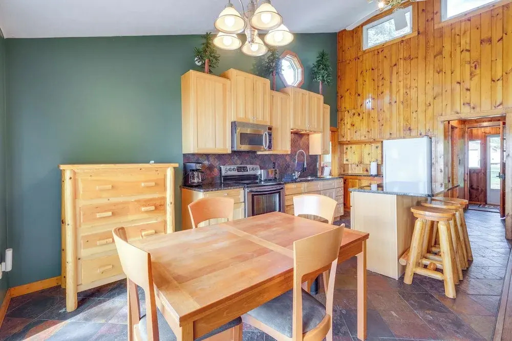 Kalkaska Retreat: Private Hot Tub, Dock, Fireplace