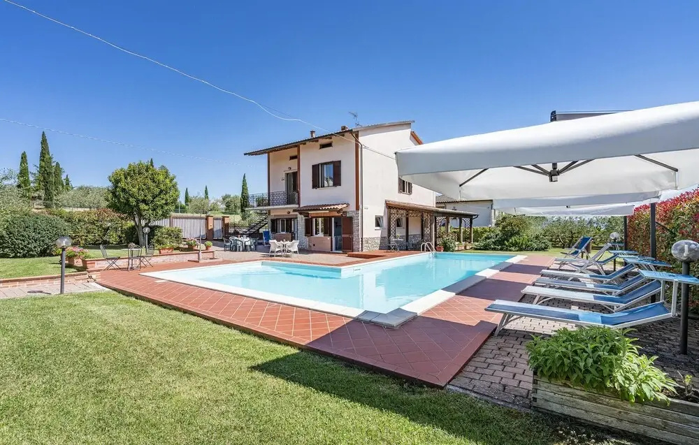 Awesome Home in Castiglione del Lago With 5 Bedrooms, Wifi and Outdoor Swimming Pool