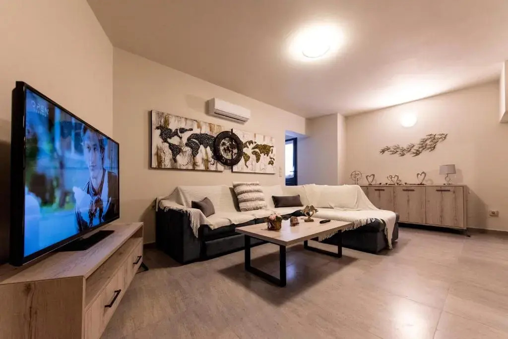 Theo and MS Luxurious Apartments by Filos Inc