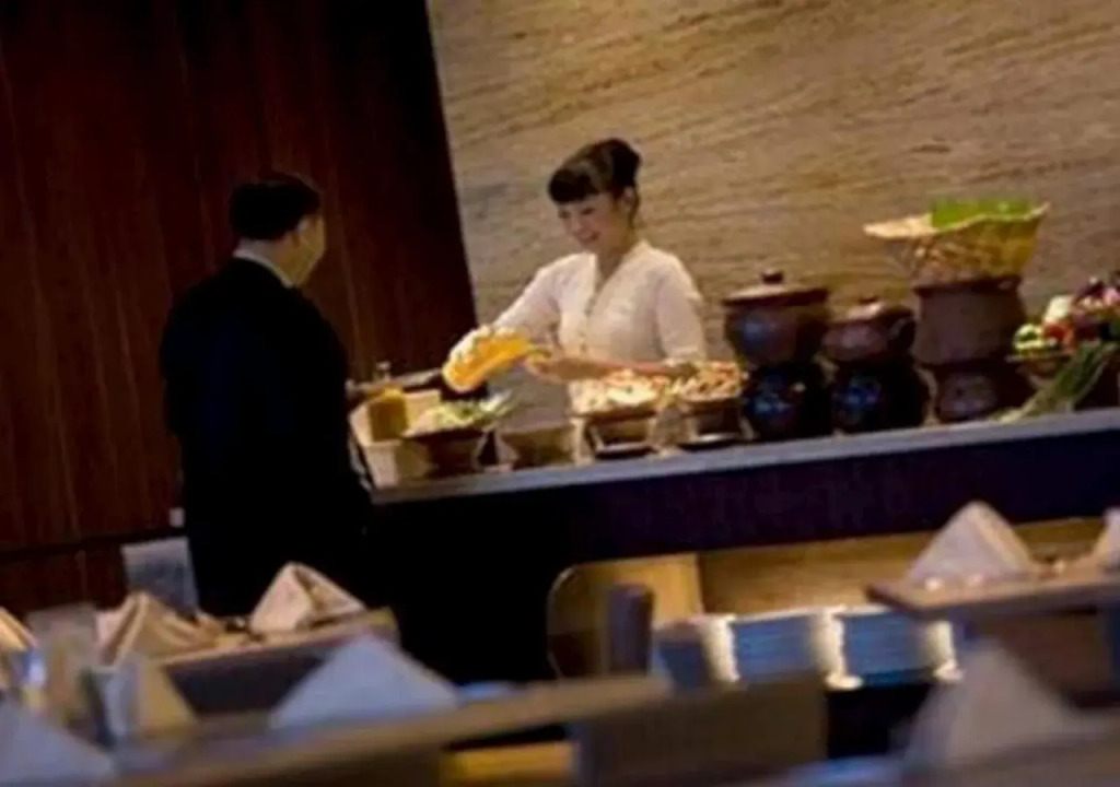 Hotel Santika Pandegiling - Surabaya