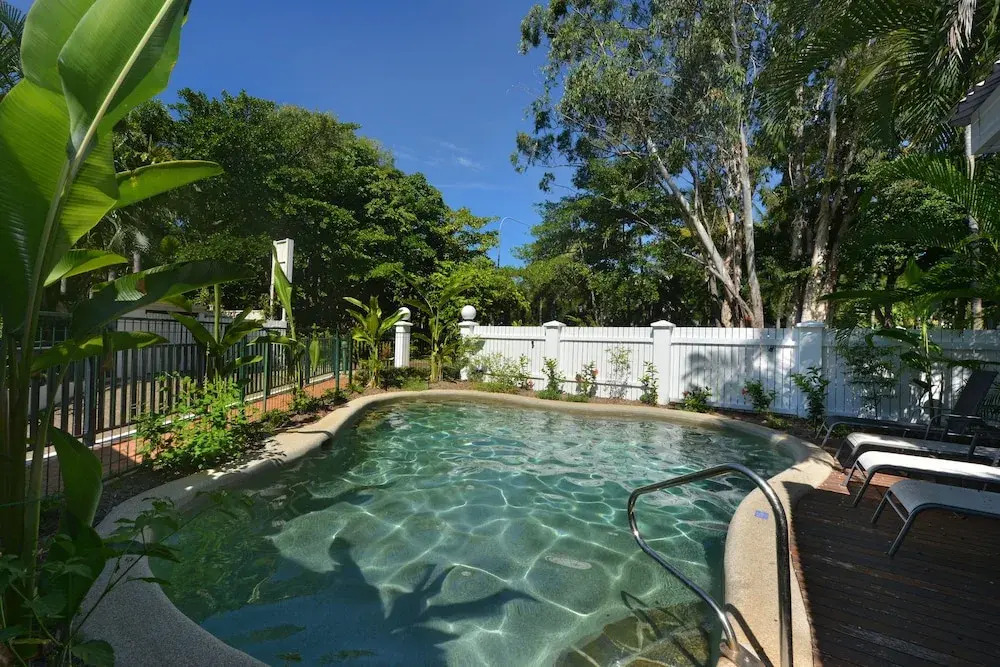 Latitude 16 Tropic Sands