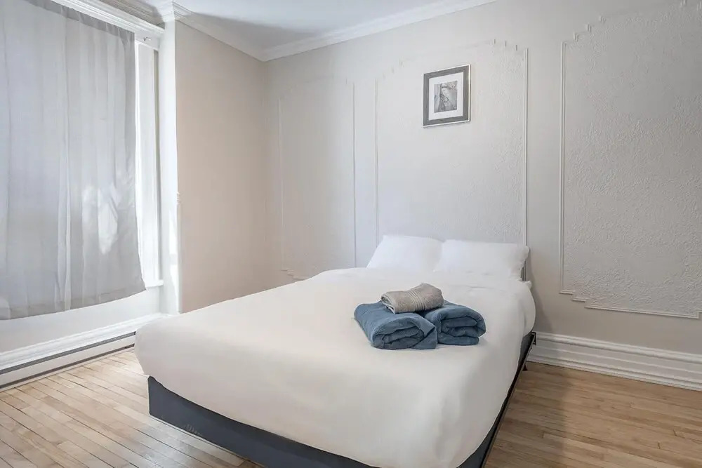 Cozy and Best 4bedr in the of MTL Free Parking