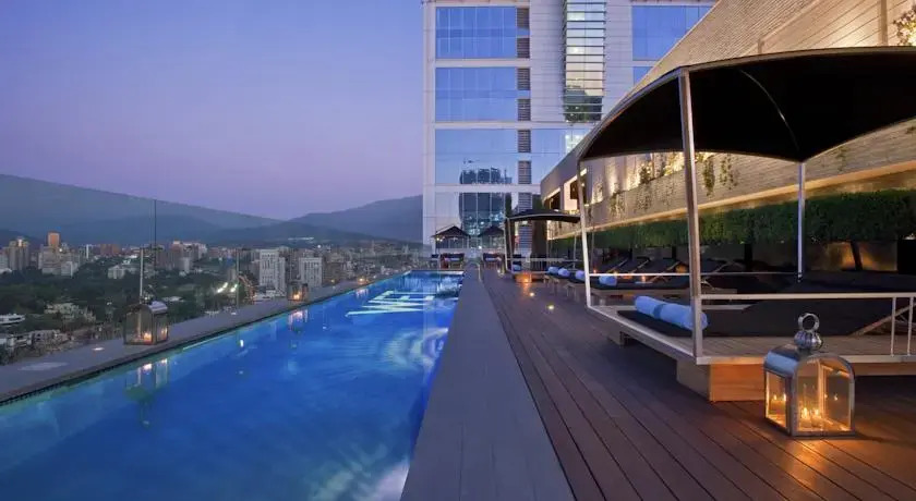 WE Hotel